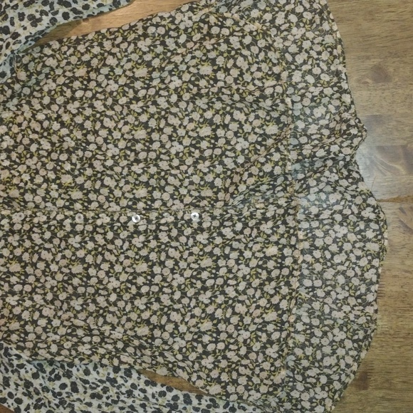 Floral Ruffle Hemn 100% Cotton Holding Horses Anthropologie Button Down 6 - Picture 3 of 6